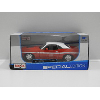 1:24 1970 Dodge Charger R/T Coupe (Red/White)