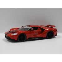 1:24 2017 Ford GT (Red with Black Stripes)