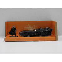 1:32 1989 Batmobile & Batman "Batman"