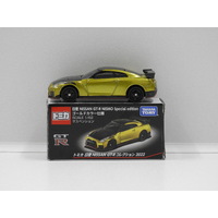 1:62 Nissan GT-R Nismo Special Edition (Gold/Gunmetal) - Made in Vietnam