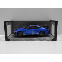 1:18 2020 Ford Shelby GT500 (Blue/White Stripes)