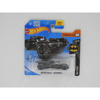 1:64 Justice League Batmobile - Hot Wheels Short Card "Batman"