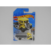 1:64 Fast-Bed Hauler - Hot Wheels 2019 Treasure Hunt Long Card