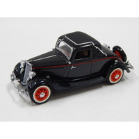 1:43 1933 Ford V8 Coupe (Coach Maroon)