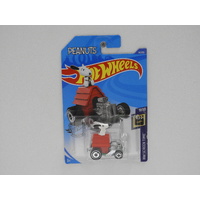1:64 Snoopy "Peanuts" - 2020 Hot Wheels Long Card