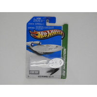 1:64 U.S.S. Enterprise NCC-1701 "Star Trek" - 2013 Hot Wheels Long Card