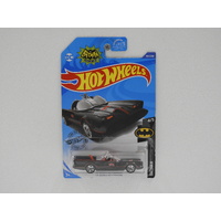 1:64 Classic TV Series Batmobile - Hot Wheels Long Card "Batman"