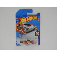 1:64 Circle Trucker - Hot Wheels 2020 Treasure Hunt Long Card