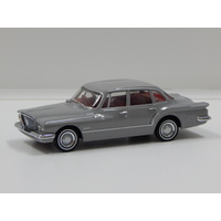 1:43 1962 Chrysler R Series Valiant (Gloster Grey)