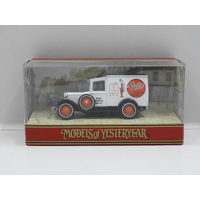 1:40 1930 Model 'A' Ford Van "Pratts"