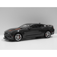 1:18 2017 Chevrolet Camaro SS Fifty Anniversary (Nightfall Grey)