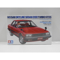 1:24 Nissan Skyline Sedan 2000 Turbo GTE-S