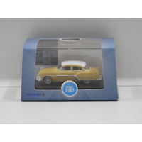 1:87 1954 Pontiac Chieftain 4 Door (Winter White/Maize Yellow)