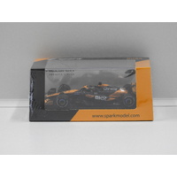1:64 McLaren Formula 1 Team McL38 - 4th Australian GP 2024 (Oscar Piastri) #81