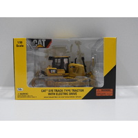 1:50 Cat D7E Track-Type Tractor with Electric Drive