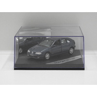 1:43 Renault Megane Berline 2.0 RXE (Vert Fidji)