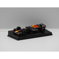 1:64 Oracle Red Bull Racing RB18 2022 (Sergio Perez) #11