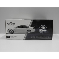 1:18 Holden VE Commodore SS V (Heron White)