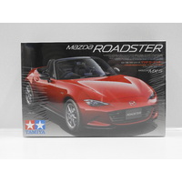 1:24 Mazda Roadster MX-5