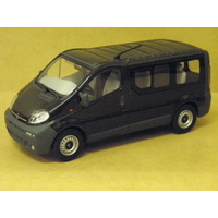 1:43 OPEL VIVARO BREAK (CRYPTON GREEN)