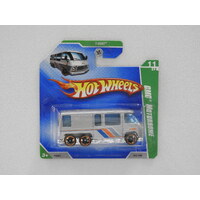 1:64 GMC Motorhome - 2009 Hot Wheels Treasure Hunt Short Card