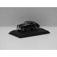 1:87 1942 Packard Clipper Touring Sedan (Packard Blue)