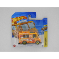1:64 Quick Bite - Hot Wheels 2022 Treasure Hunt Short Card