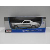 1:18 1968 Ford Mustang GT Cobra Jet (White)