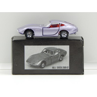 1:60 Toyota 2000-GT (Mauve) - Made in Japan