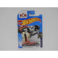 1:64 Cruella De Vil "101 Dalmatians" - 2019 Hot Wheels Long Card