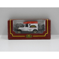 1:64 Ford Model T Van "Mirror Laundries"