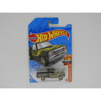 1:64 1978 Dodge Li'l Red Express Truck - Hot Wheels 2021 Treasure Hunt Long Card