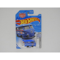 1:64 Volkswagen Kool Kombi "Urban Outlaw" - 2019 Hot Wheels Long Card
