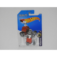 1:64 Snoopy "Peanuts" - 2016 Hot Wheels Long Card