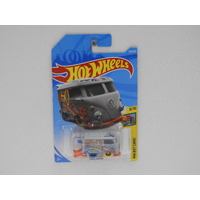 1:64 Volkswagen Kool Kombi - 2018 Hot Wheels Long Card