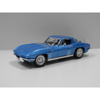 1:18 1965 Chevrolet Corvette (Blue)