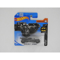 1:64 Justice League Batmobile - Hot Wheels Short Card "Batman"