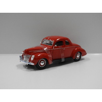 1:18 1939 Ford Deluxe (Red)