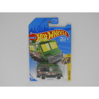 1:64 Quick Bite - 2018 Hot Wheels Treasure Hunt Long Card