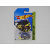 1:64 Volkswagen Kool Kombi - 2014 Hot Wheels Long Card