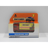 1:64 Volvo Container Truck (Red)