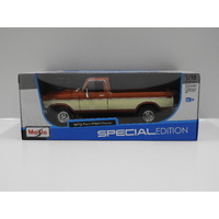 1:18 1979 Ford F150 Pickup (Bronze/Cream)