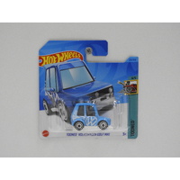 1:64 Tooned Volkswagen Golf Mk1 - Hot Wheels 2023 Treasure Hunt Short Card