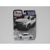1:64 2019 Chevy Silverado Z71 custom Trail Boss (Indescent Pearl) "Muscle Trucks"