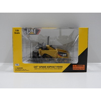 1:50 Cat AP600D Asphalt Paver