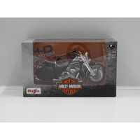 1:18 1999 Harley-Davidson FLSTS Heritage Softail Springer