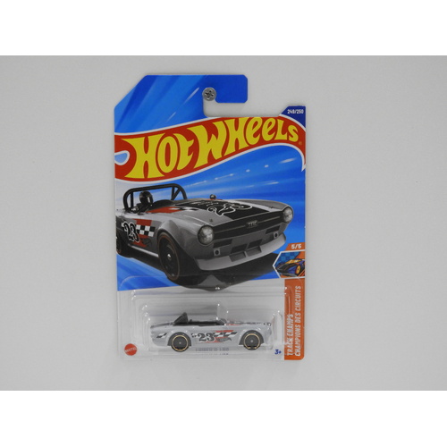 1:64 Triumph TR6 - Hot Wheels 2025 Treasure Hunt Long Card