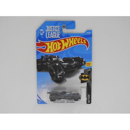 1:64 Justice League Batmobile - Hot Wheels Long Card "Batman"