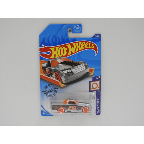 1:64 Circle Trucker - Hot Wheels 2020 Treasure Hunt Long Card