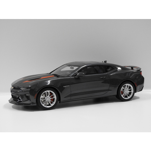 1:18 2017 Chevrolet Camaro SS Fifty Anniversary (Nightfall Grey)